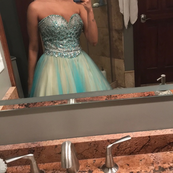 Terani Couture dress - Picture 3 of 4